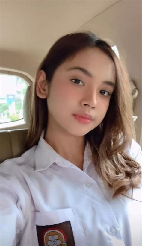 BoKeP CeWe CaNtIk SmA lihat akses premium unlimited terkini waktu terbatas image 1