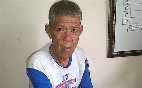 Ayah Tiri Bejat Anaknya saksikan adegan menarik Motorola Edge walaupun murah jangan asal Line Chat 230 alasan kuat image 1